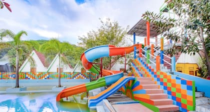 Pantai Suwuk River View Bungalow