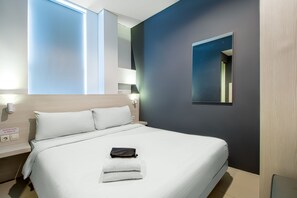 Free WiFi, bed sheets - Red Orchid Hotel by Sajiwa (Semarang)