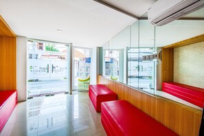 Lobby - Red Orchid Hotel by Sajiwa (Semarang)