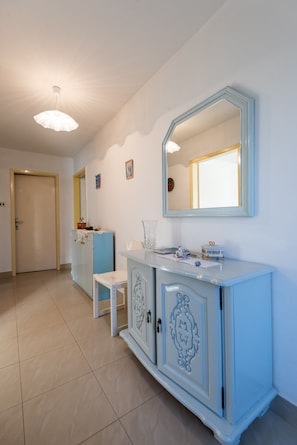 Appartement, 2 chambres, accessible aux personnes à mobilité réduite, fumeurs | Vestibule