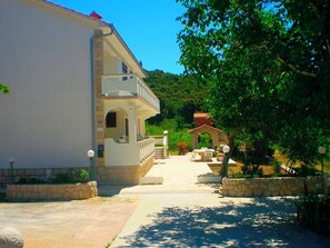 Apartment, 4 Bedrooms, Smoking, Balcony | Terrace/patio