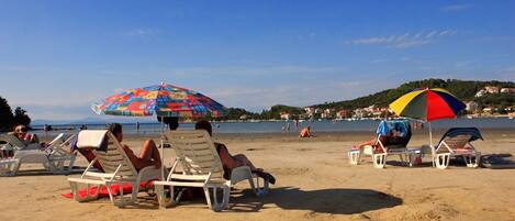 Apartment, 3 Bedrooms, Smoking, Balcony | Beach