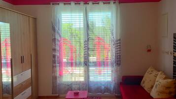 Apartment, 1 Bedroom, Smoking, Balcony | Interior
