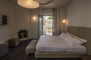 Suite | Egyptian cotton sheets, premium bedding, down comforters - Isola Polvese Resort (Castiglione del Lago)