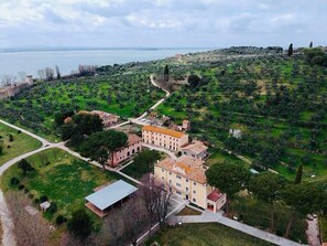 Aerial view - Isola Polvese Resort (Castiglione del Lago)