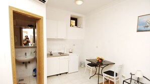 Unclassified image, 2 of 11, button - Studio Apartment for 2 (Dubrovnik)