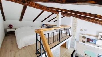 Apartment, 1 Bedroom, Smoking, Balcony | Interior