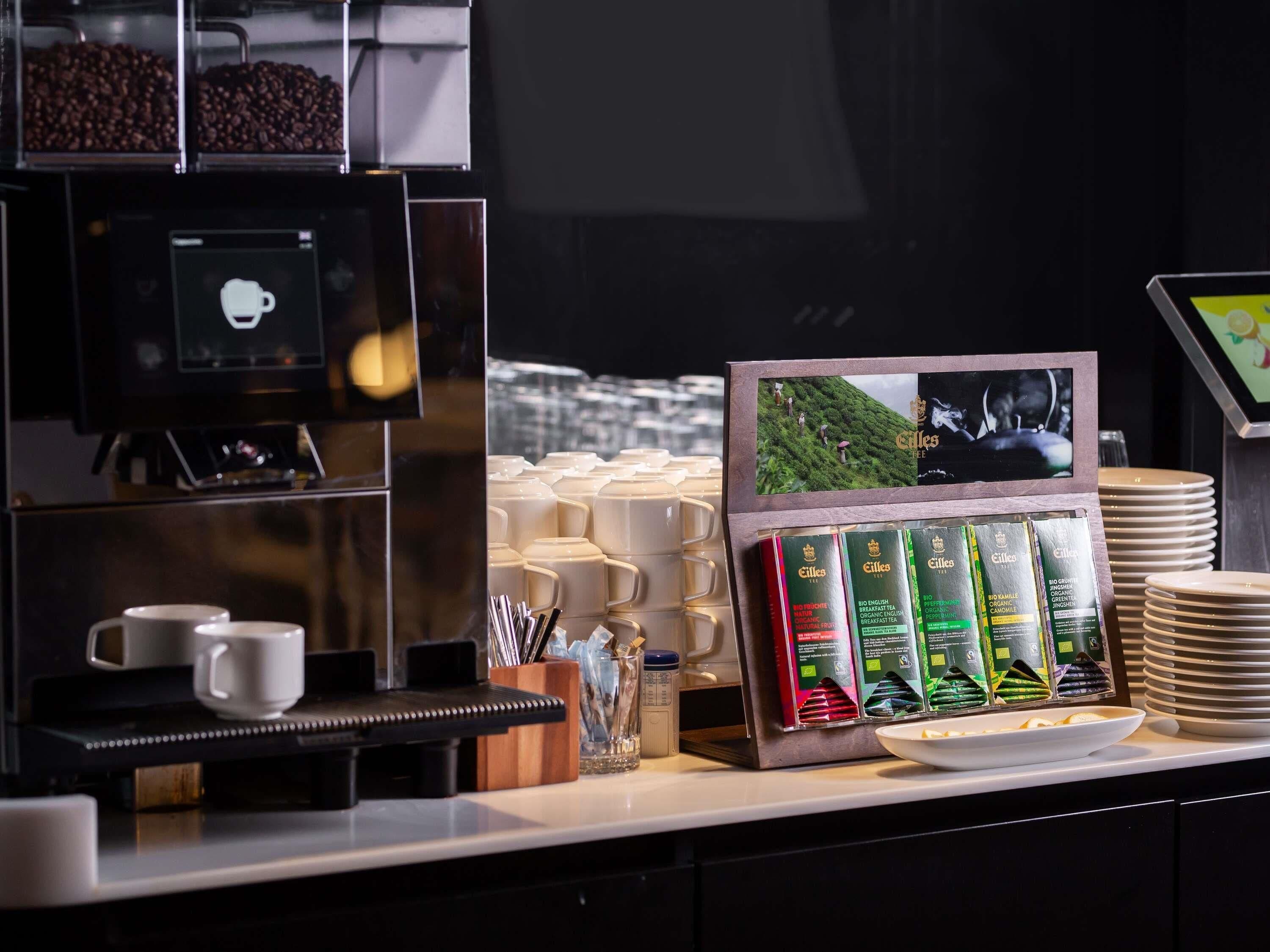 Frukostbuffé varje dag (EUR 25 per person)