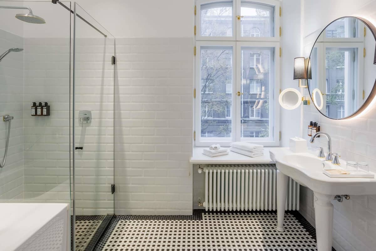 Superior Suite, 1 Double Bed, Balcony | Minibar, in-room safe, desk, laptop workspace