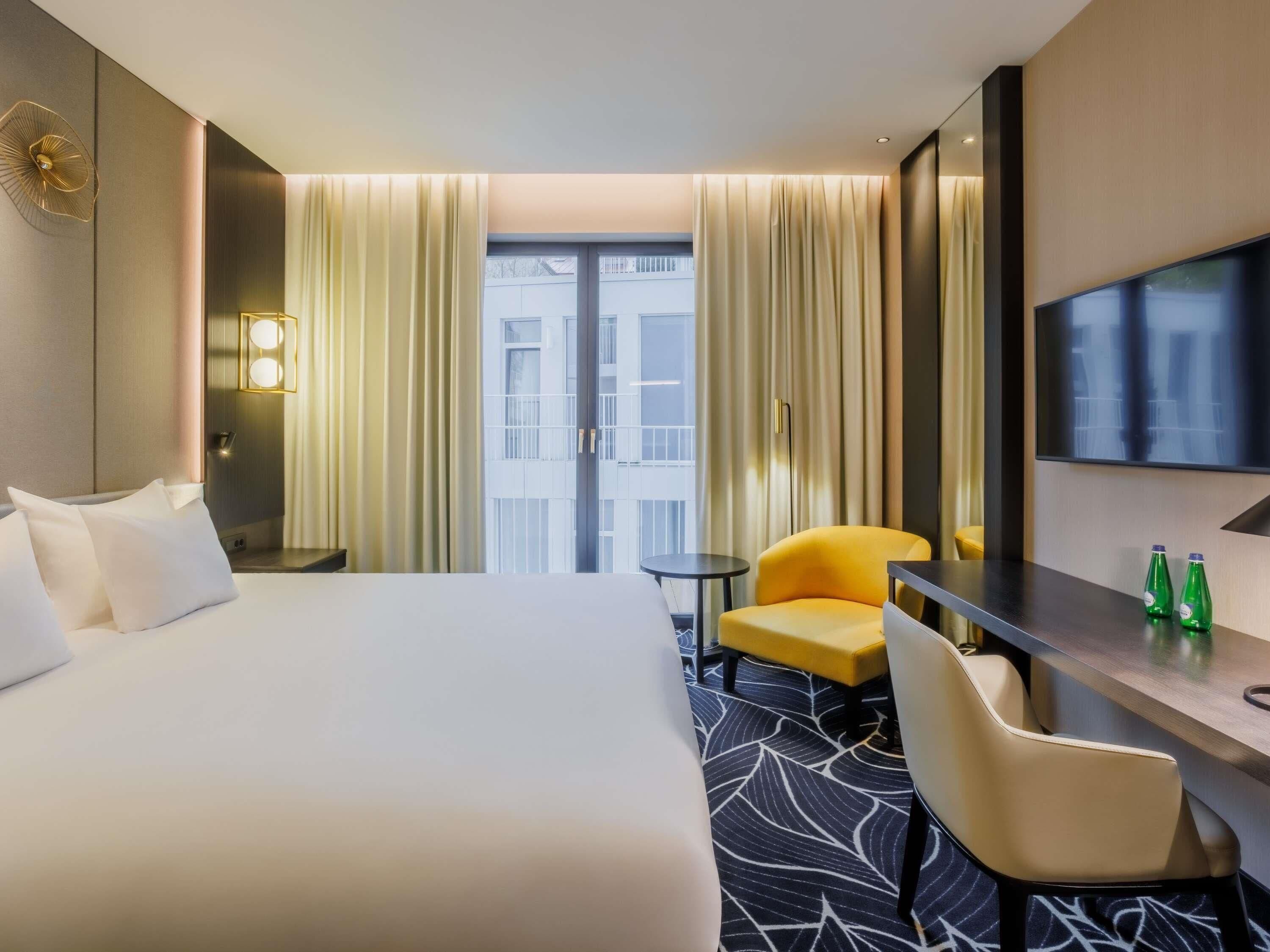 Minibar, in-room safe, desk, laptop workspace