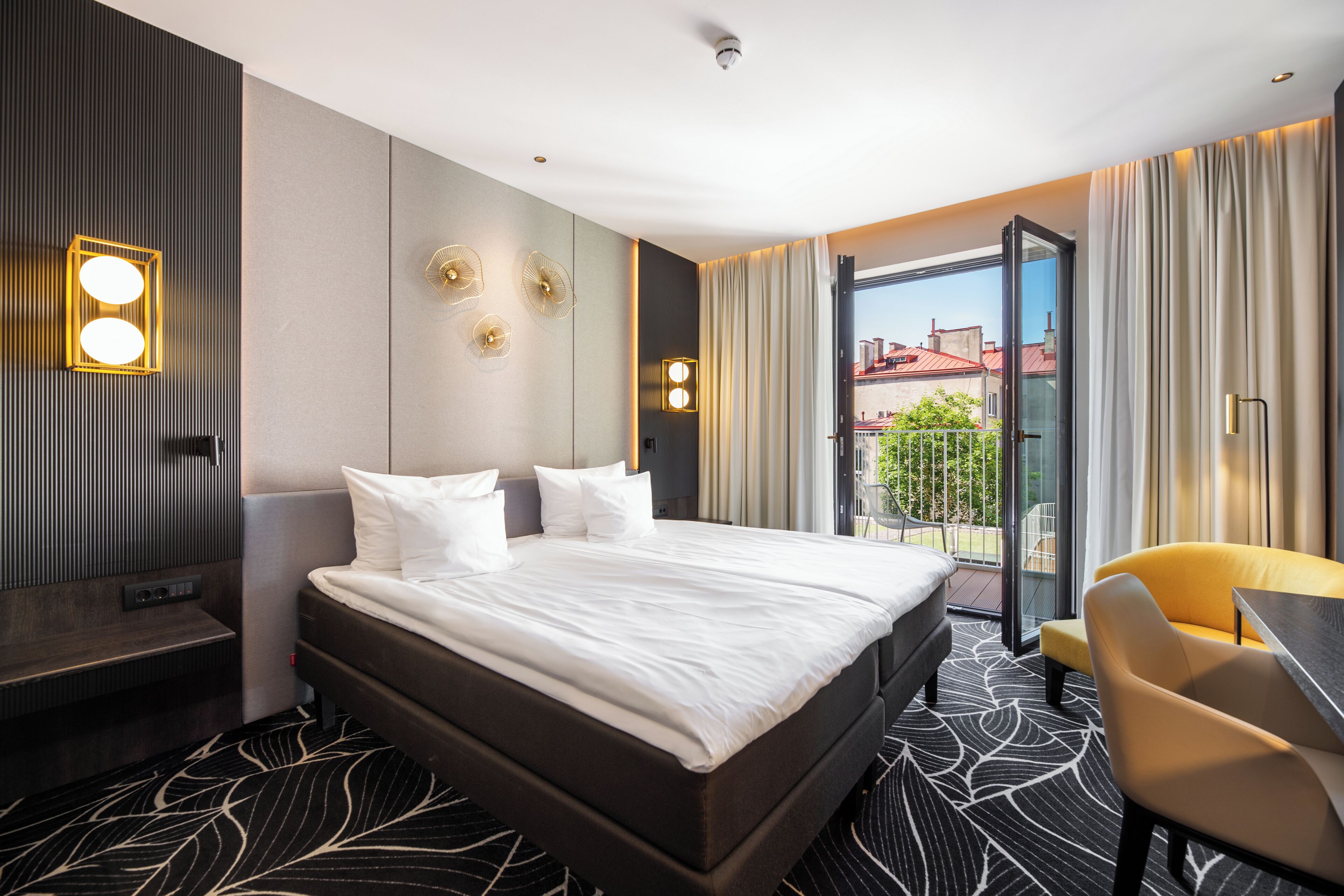 ห้องซูพีเรีย, เตียงใหญ่ 1 เตียง, ระเบียง | มินิบาร์, ตู้นิรภัยในห้องพัก, โต๊ะทำงาน, พื้นที่ทำงานแบบใช้แล็ปท็อป