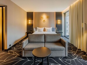 豪華客房, 1 張標準雙人床 | 迷你吧、客房內保險箱、書桌、筆電工作空間