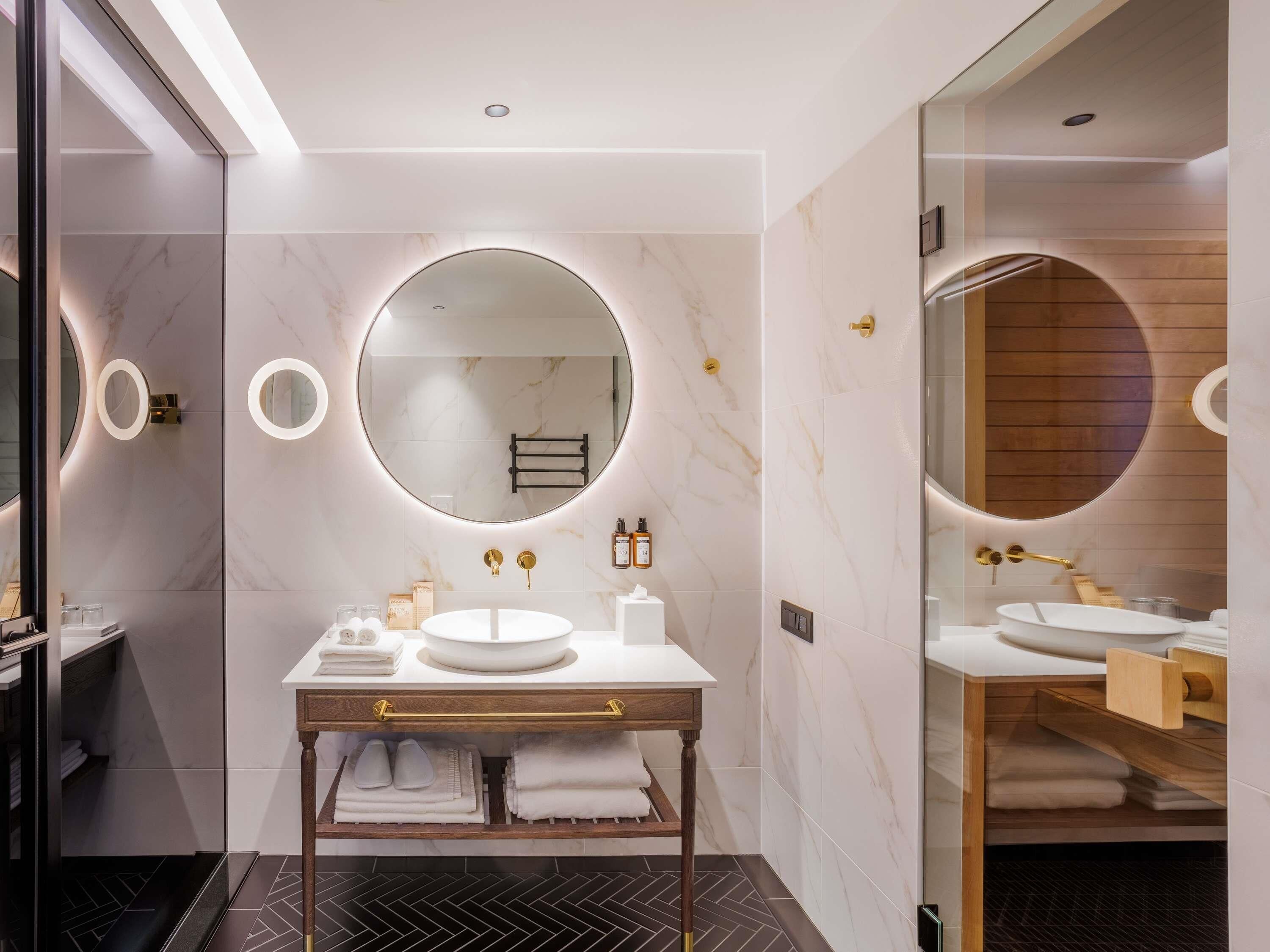 Habitación ejecutiva, 1 cama King size | Ropa de cama de alta calidad y minibar 