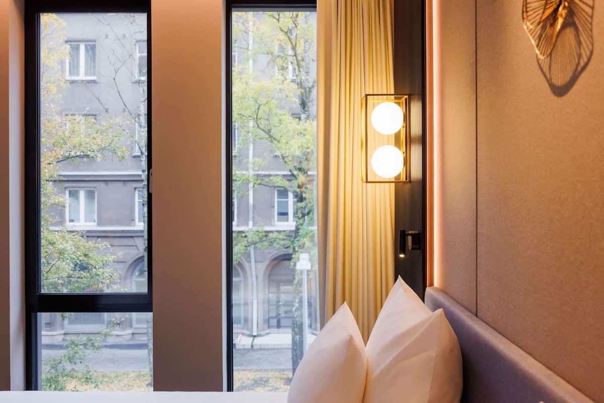 Superior Room, 1 Double Bed, Balcony | Minibar, in-room safe, desk, laptop workspace