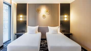 Superior Twin Room, Multiple Beds | Premium bedding, minibar, in-room safe, desk