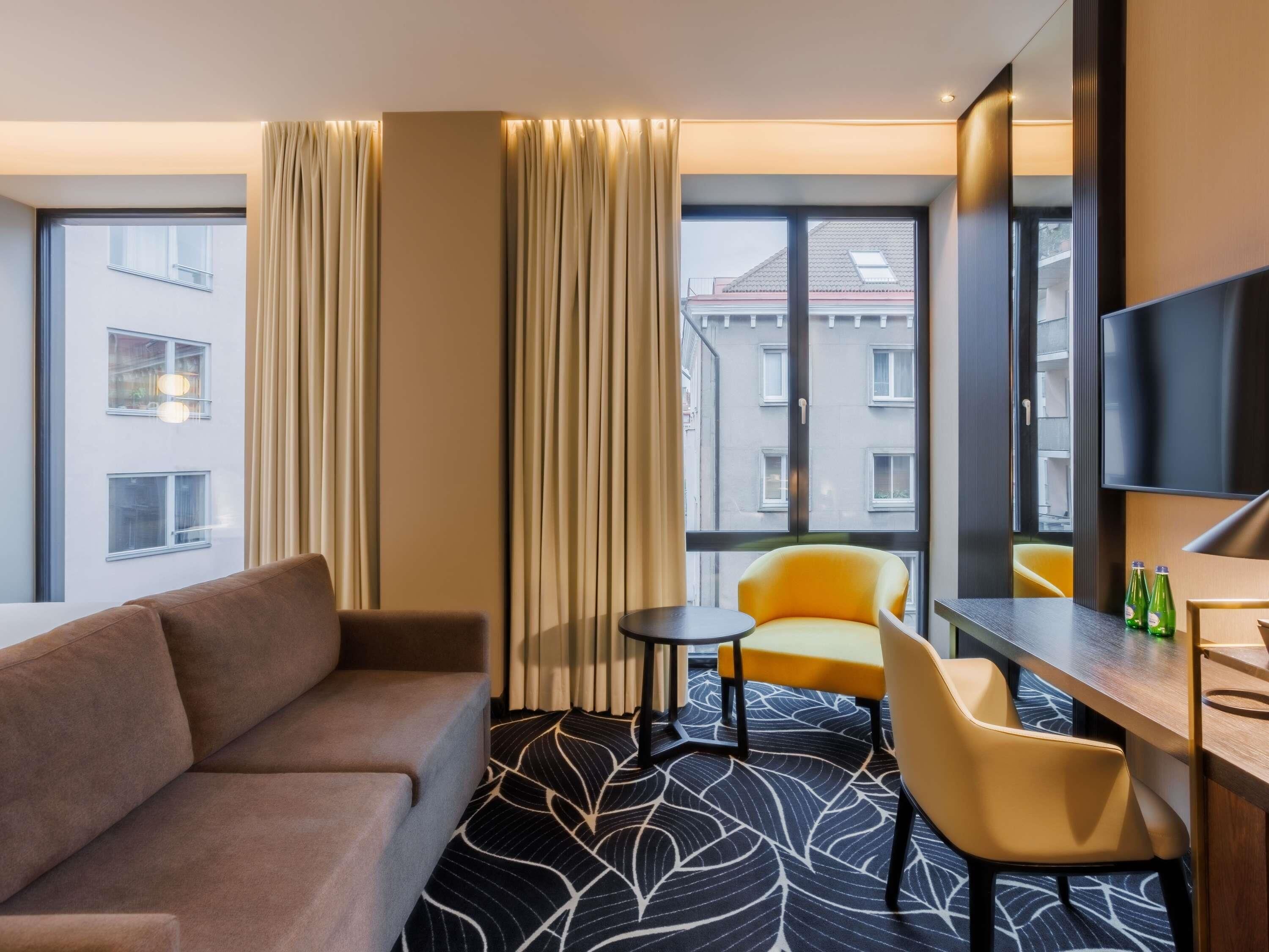 Premium bedding, minibar, in-room safe, desk