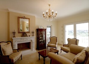 Living room - Luxurious Villa Anthi (Chania)