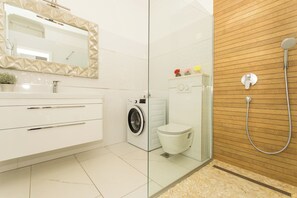 Appartement, 2 chambres, fumeur, balcon | Salle de bain | Shampooing