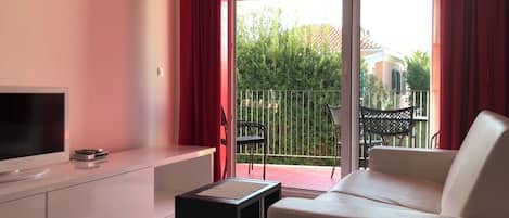 Apartment, 1 Bedroom, Balcony, Garden View | Balcony