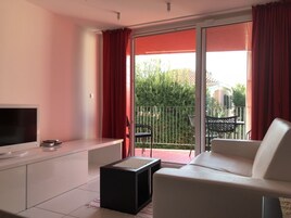 Apartment, 1 Bedroom, Balcony, Garden View | Balcony