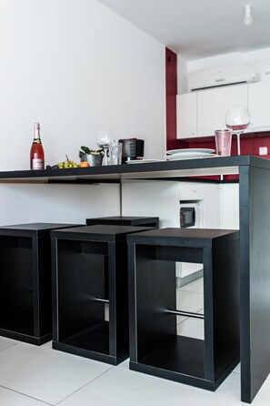 Departamento, 1 habitación, balcón, vista al jardín | Restaurantes