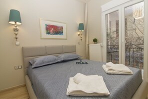 Apartment | 2 bedrooms, bed sheets - Contemporary Design In Central Athens (Athens)