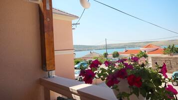 Apartment, 2 Bedrooms, Terrace | View from property