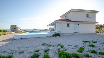 Villa, 3 Bedrooms, Smoking, Private Pool | Exterior