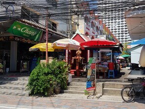 Dining - Ons Moeder Restaurant Guesthouse - 2 50 Meters to the Beach (Pattaya)