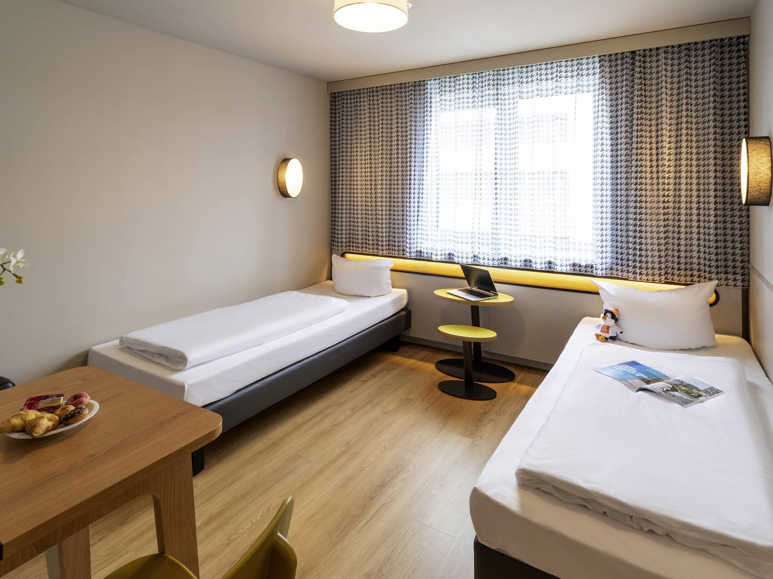 Studio, 2 Single Beds | Hypo-allergenic bedding, in-room safe, individually furnished, desk