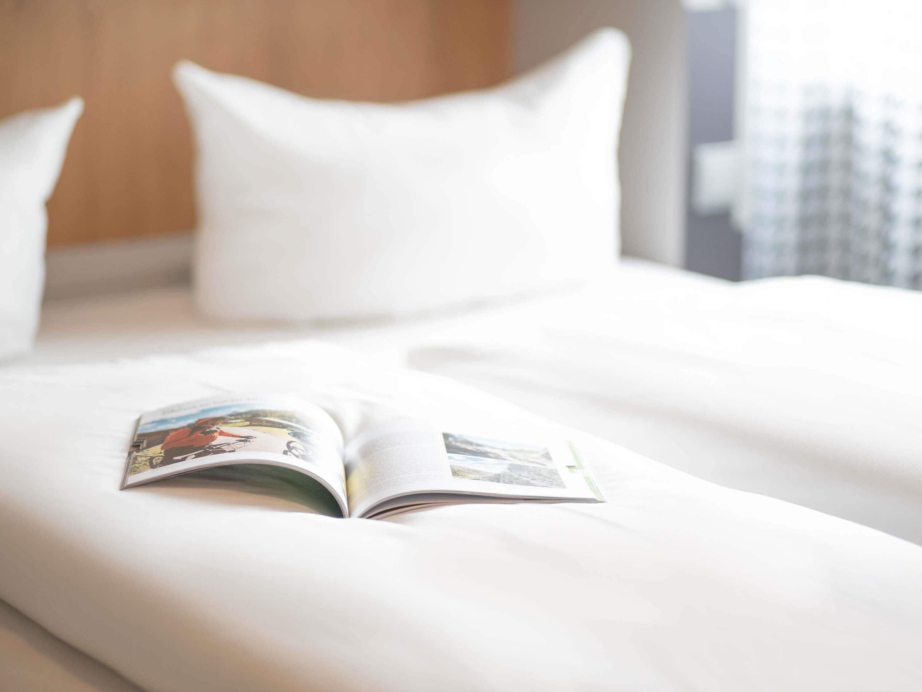 Hypo-allergenic bedding, in-room safe, desk, blackout curtains