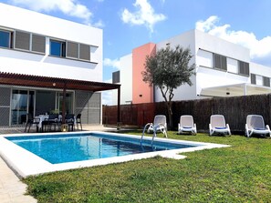 Outdoor pool - Modern style villa with a lot of charm, ideal to enjoy your holidays. (Cap d'Artrutx)