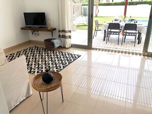 Interior - Modern style villa with a lot of charm, ideal to enjoy your holidays. (Cap d'Artrutx)