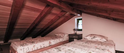 Maison, 1 chambre, fumeur, terrasse | 1 chambre, lit de bébé portatif