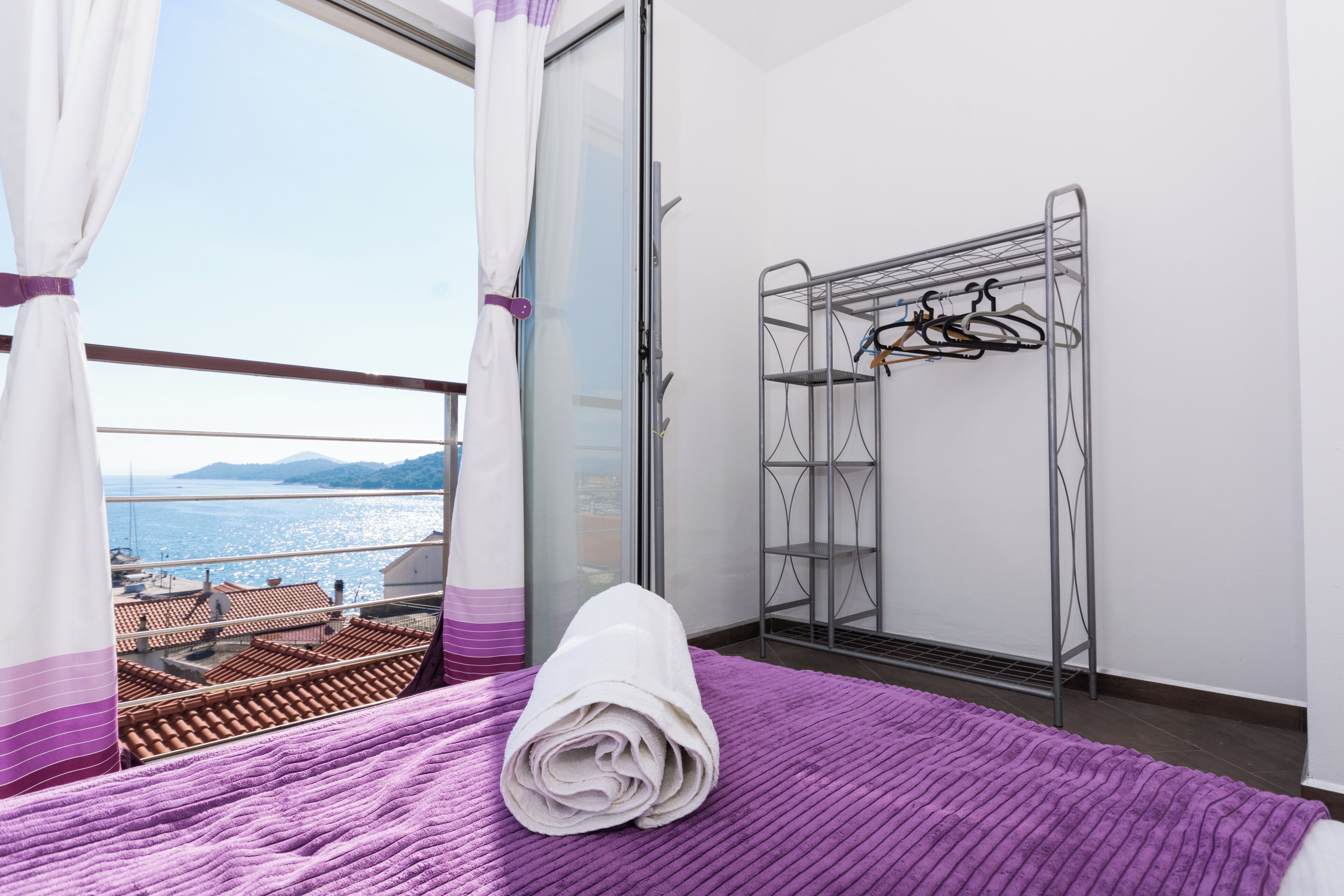 House, 4 Bedrooms, Smoking, Balcony | 6 bedrooms