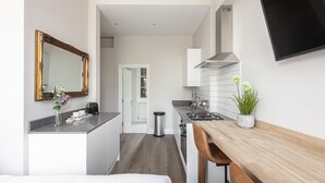 Apartment, 1 Bedroom (1BA) | In-room dining - Flat Shoreditch (London)