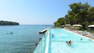 Room, 1 Bedroom, Smoking, Balcony | Beach