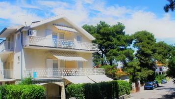 Apartment, 1 Bedroom, Smoking, Balcony | Exterior