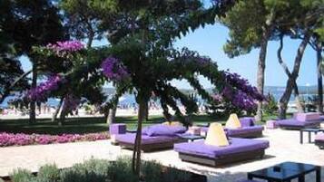 Apartment, 1 Bedroom, Smoking, Balcony | Beach