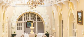 King Edward Hotel