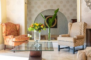 Komplett frukost varje dag (ZAR 150 per person)