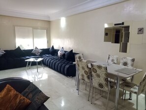 Apartment, 2 Bedrooms, Smoking, Balcony | Dining