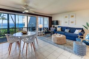 Condo, 2 Bedrooms | Living room | Smart TV