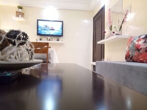 公寓, 2 间卧室, 吸烟房, 阳台 | 客厅