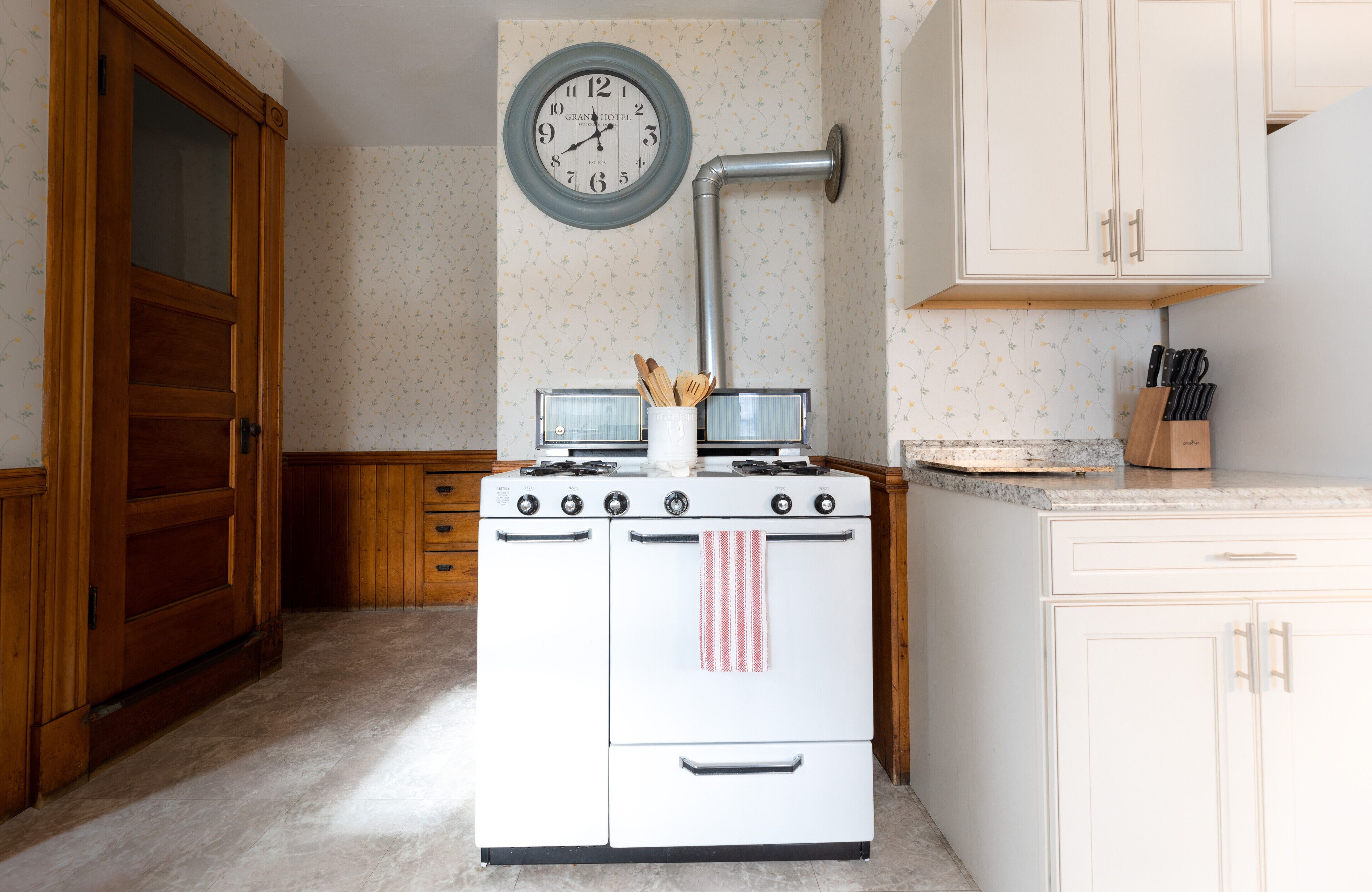 Lakes Region Getaway Close Lake Winnipesaukee, Winnisquam & BNH Pavilion