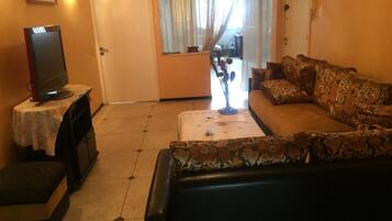 Phòng tập thể, 1 phòng ngủ, hút thuốc, ban công | Khu phòng khách