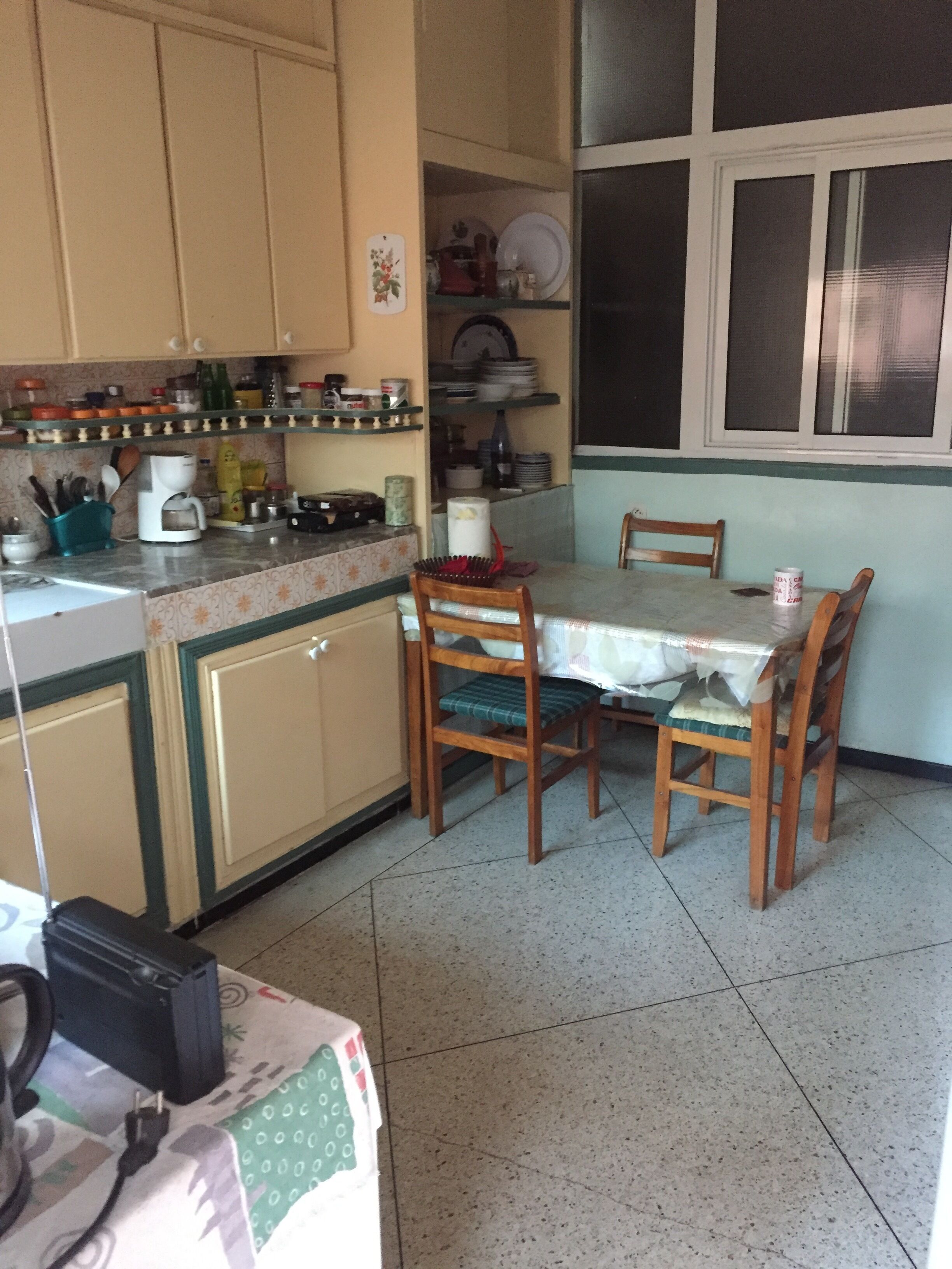 Dortoir Partagé, 1 chambre, fumeurs, balcon | Salle à manger