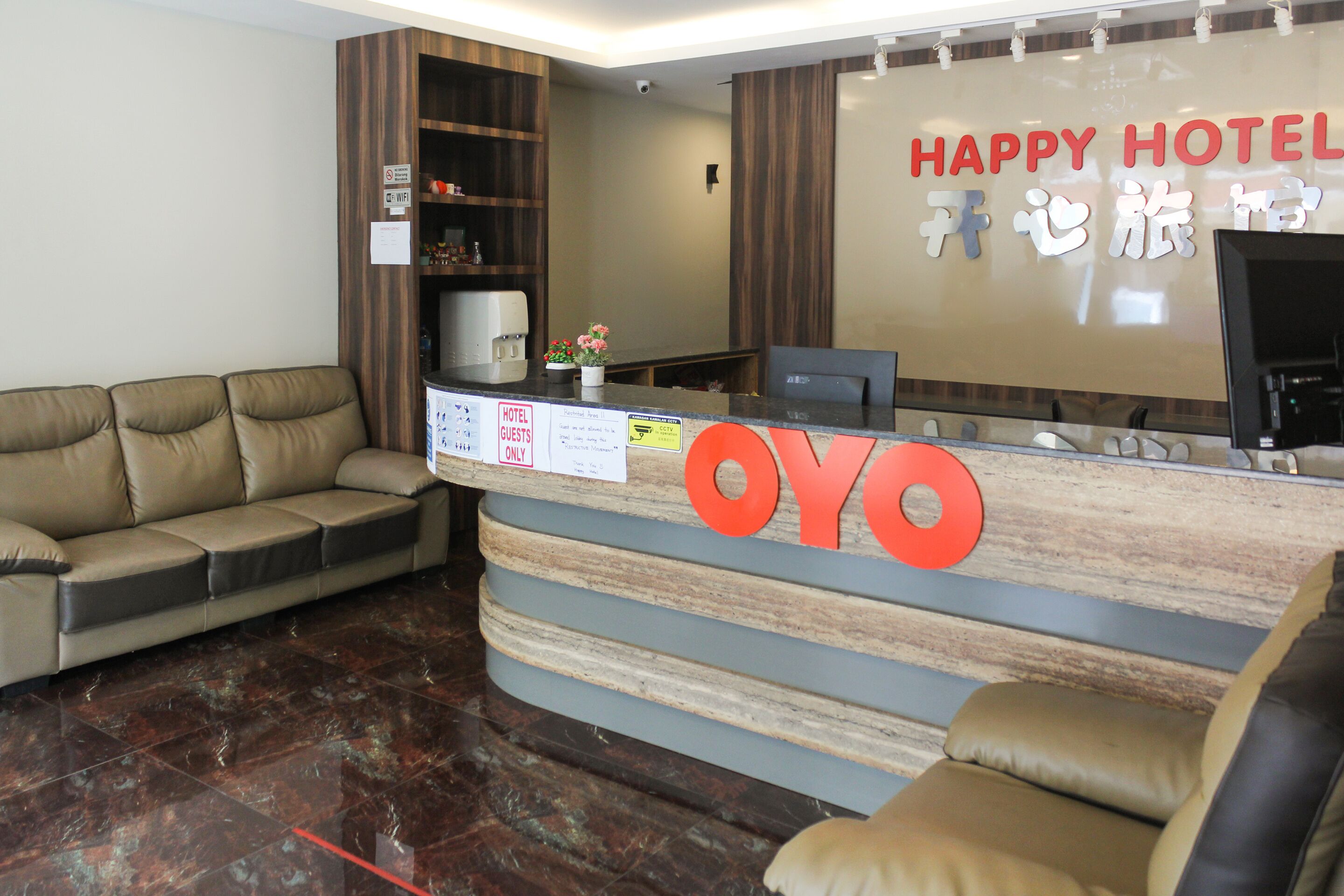 Foto - OYO 90027 Happy Hotel