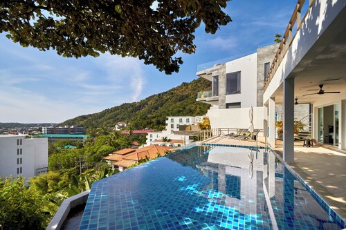 Villa Ginborn Amazing 5-bedroom Pool Villa w Seaview 5 Minutes to Kata Beach