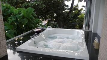 Villa, 5 Bedrooms, Accessible, Smoking | Bathroom
